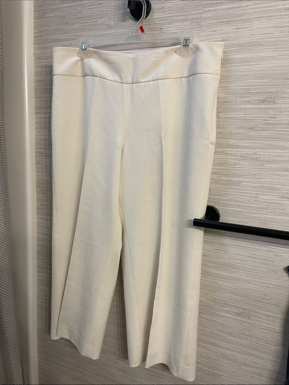 White House Black Market Off-White Wide Leg Pull-On Pants